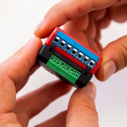 Shelly Plus Add-on - Interfaz de sensor aislada galvánicamente para Shelly Plus